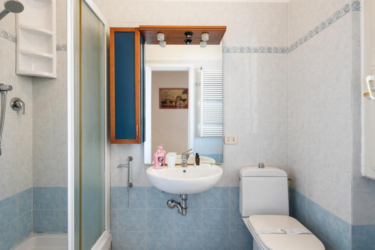 Lulli Cozy Apartment With Balcony Floransa Dış mekan fotoğraf